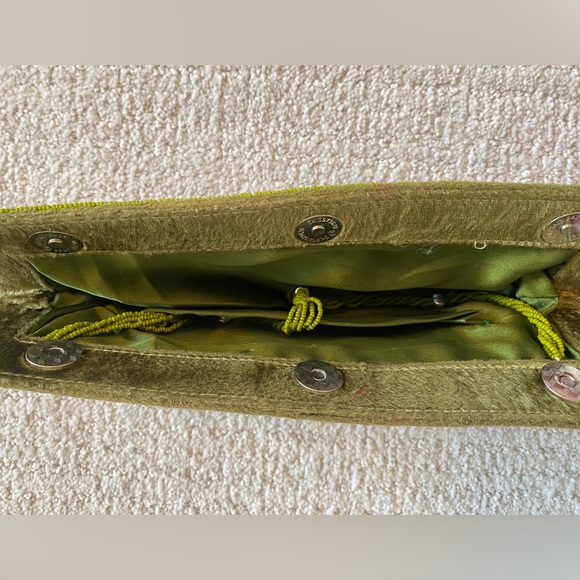 Velvet Rhinestone Appliqué Clutch - Picture 3 of 3